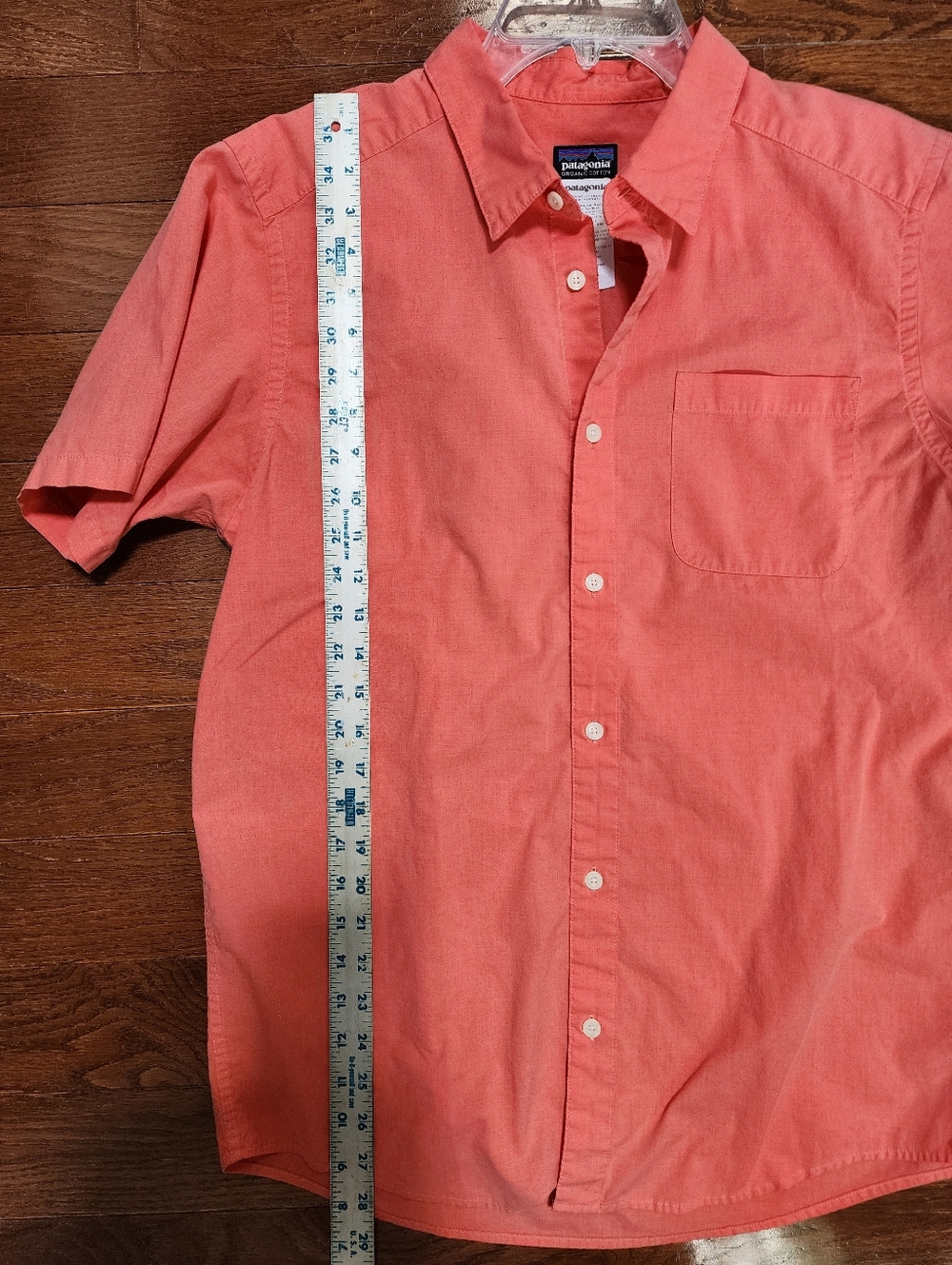 Patagonia Men’s Short-Sleeve Button-Down Shirt — Coral Size L - Picture 4 of 5